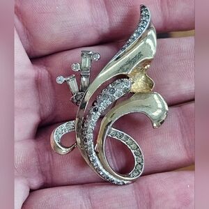 Vintage Kramer New York Signed Gold Silver Rhinestone Brooch